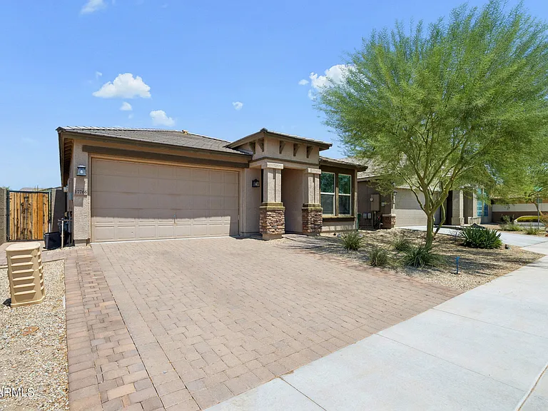 17766 W Granite View Dr — Photo 1