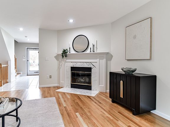 5th image of 23 Powder Hill Way Unit 23