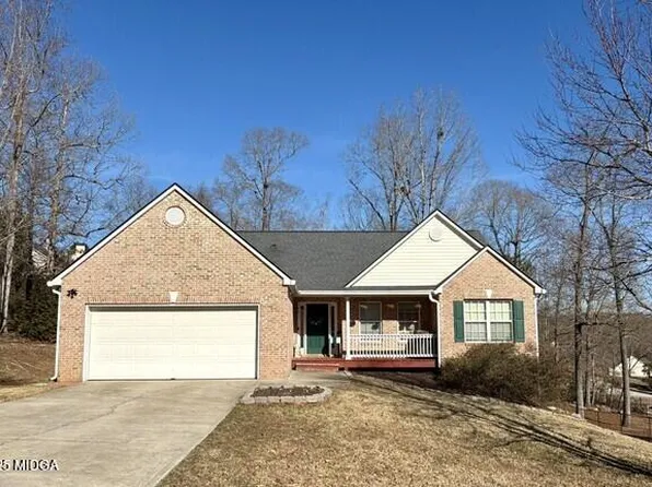 504 Plantation Creek Dr, Loganville, GA 30052