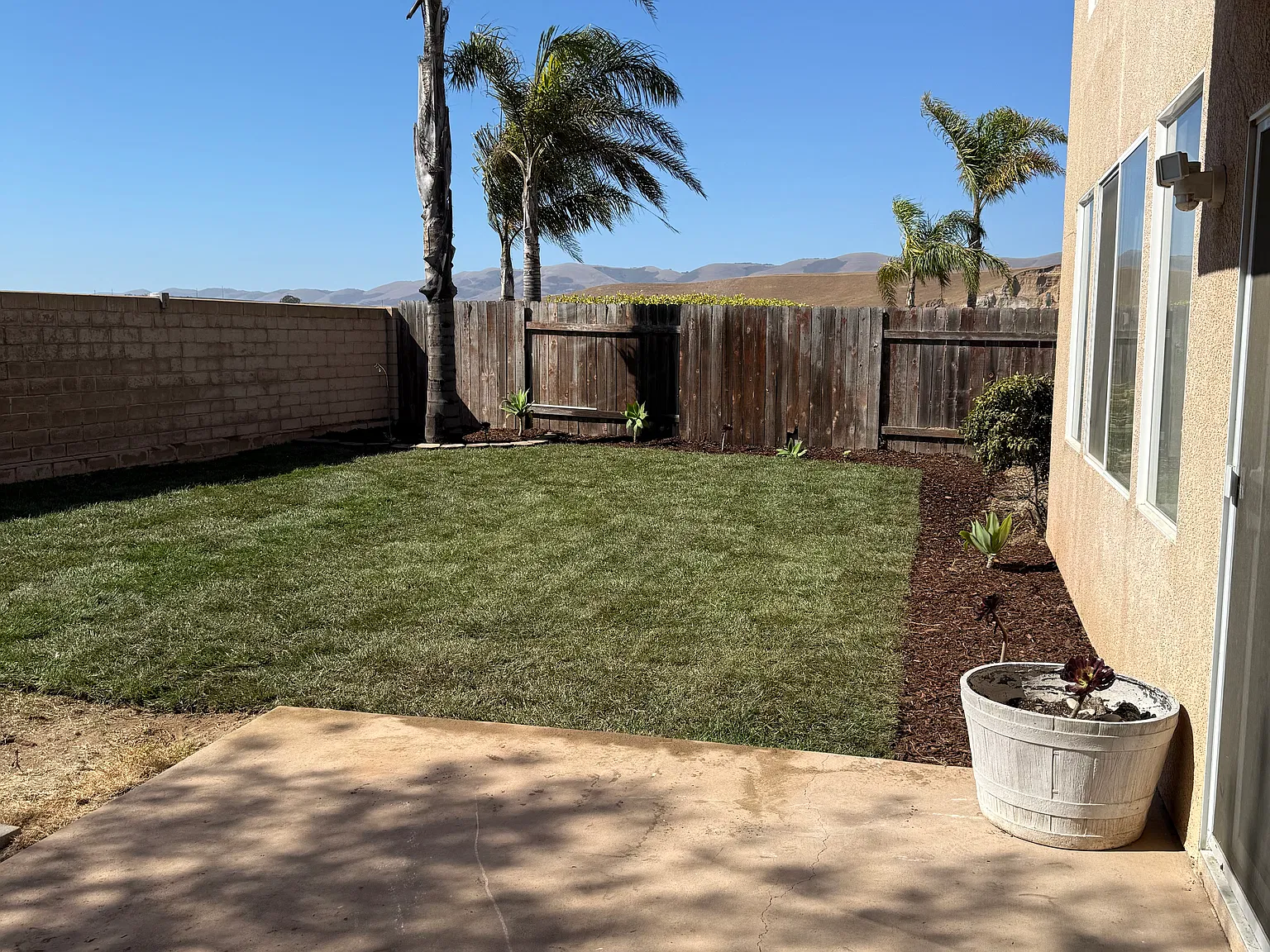 4 bed, 2.5 bath, 2100 sqft, $3,850 — Photo 3