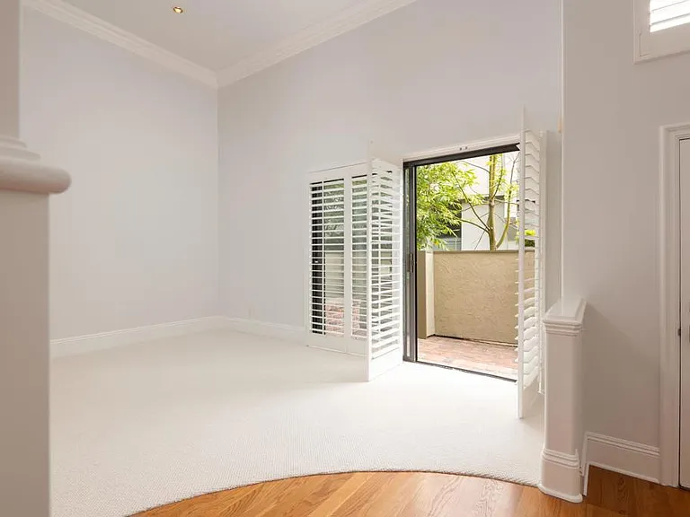3294 Caminito Eastbluff — Photo 6