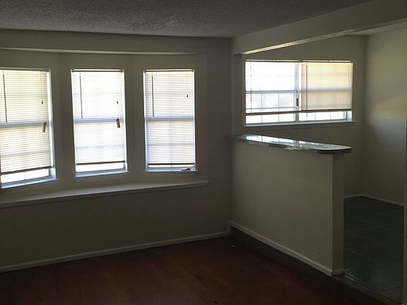 3rd image of 2202 E California Ave