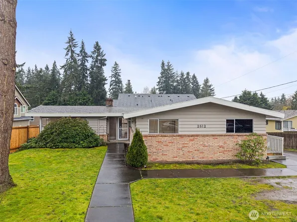 2612 204th Street SW, Lynnwood, WA 98036
