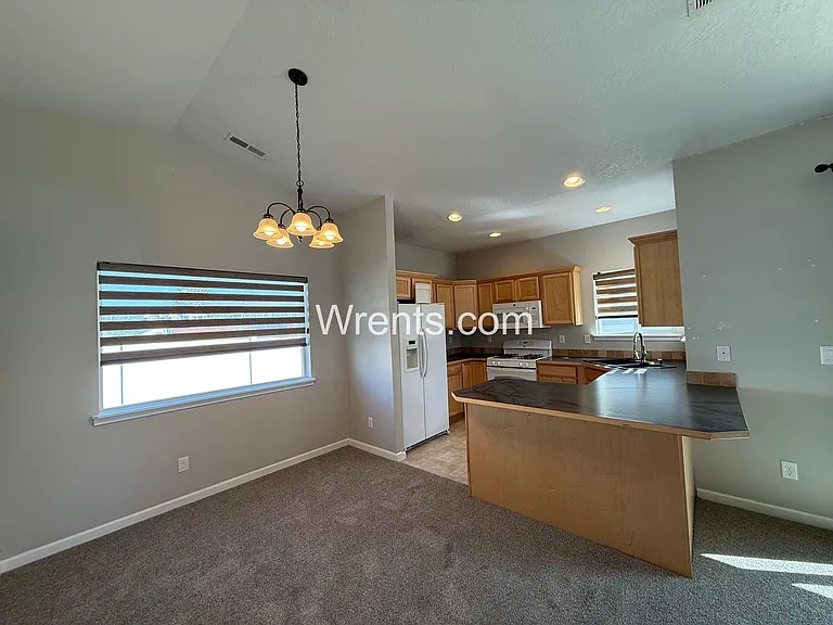 8410 W Campus Dr — Photo 5