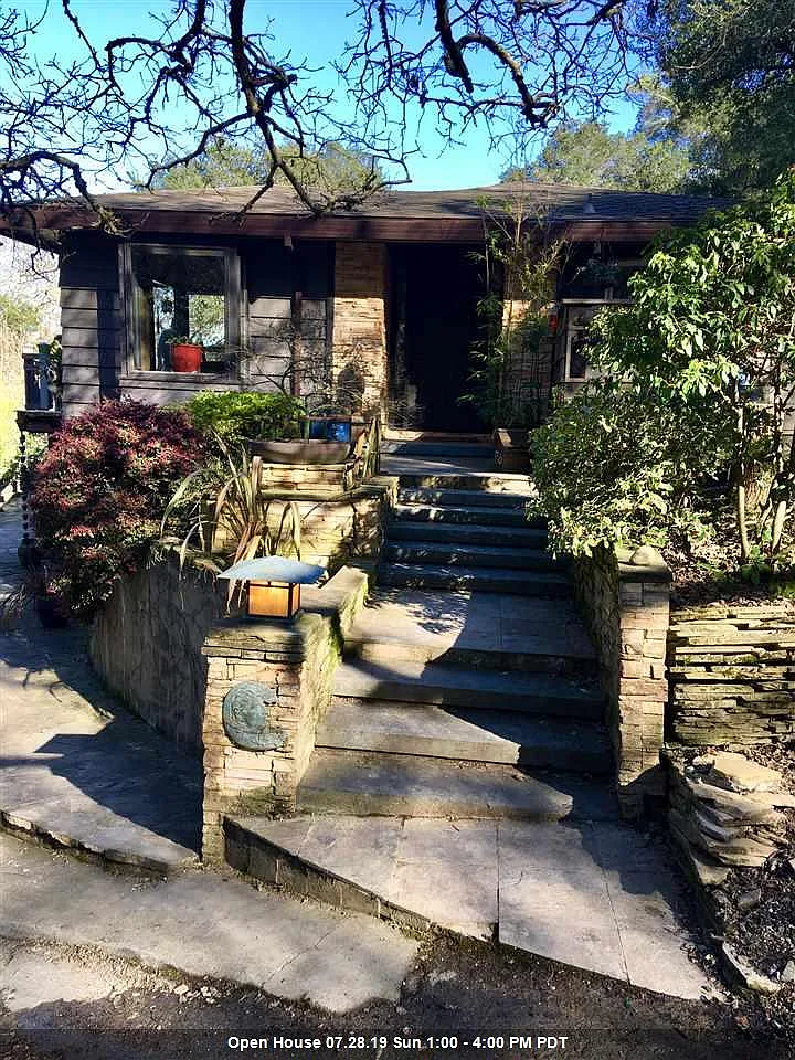 55 Berkeley Ave photo 1