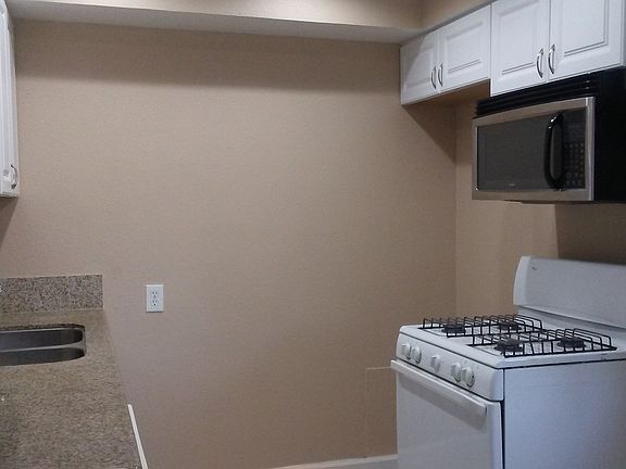5th image of 25400 Pumalo St APT F