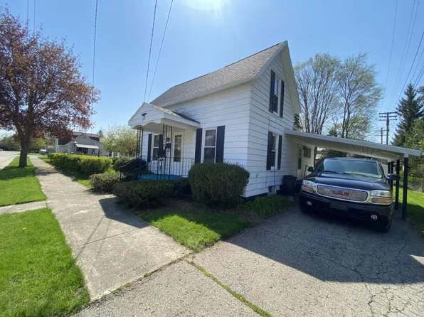 820 E Woodworth St, Bad Axe, MI 48413