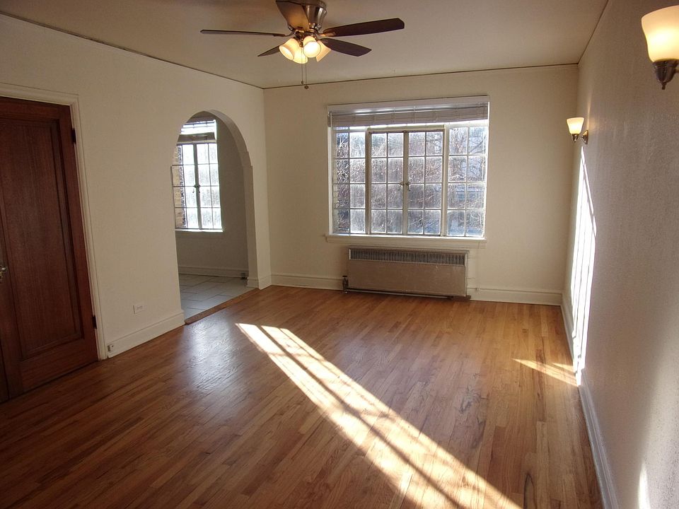 1st image of 1050 N Pearl St APT 201