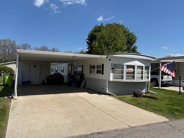 1st image of 272 Toucan St