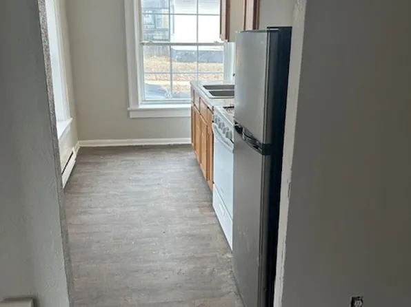 Linn St Commons, 2112-2118 N Linn St #17, Peoria, IL 61604