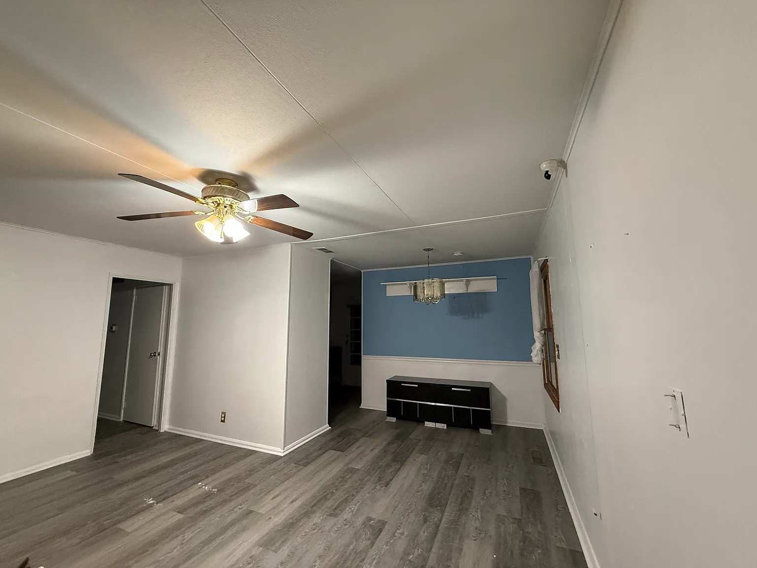 3 bed, 1.5 bath, 960 sqft, $1,600 — Photo 3