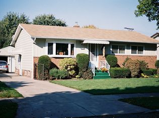 826 Timothy Ln, Cleveland, OH