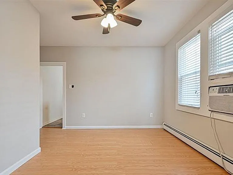 126 N Harvard Ave — Photo 12