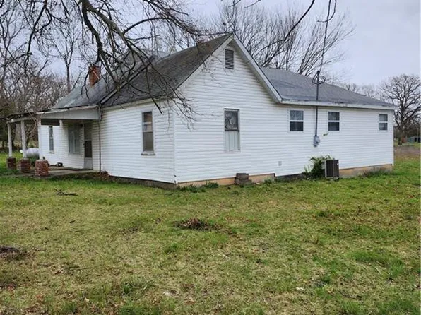 1408 S 17th St, Collins, MO 64738