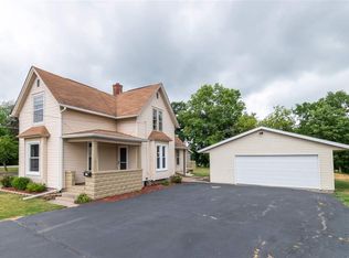 749 W Locust St, Belvidere, IL 61008