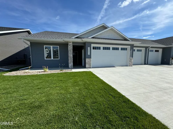3003 Baltimore Dr, Bismarck, ND 58504