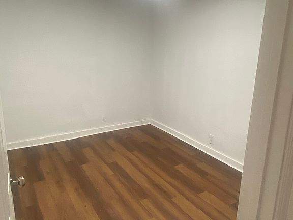 3rd image of 1529 Basin St