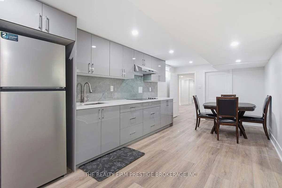 3 bed, $2,200 — Photo 4