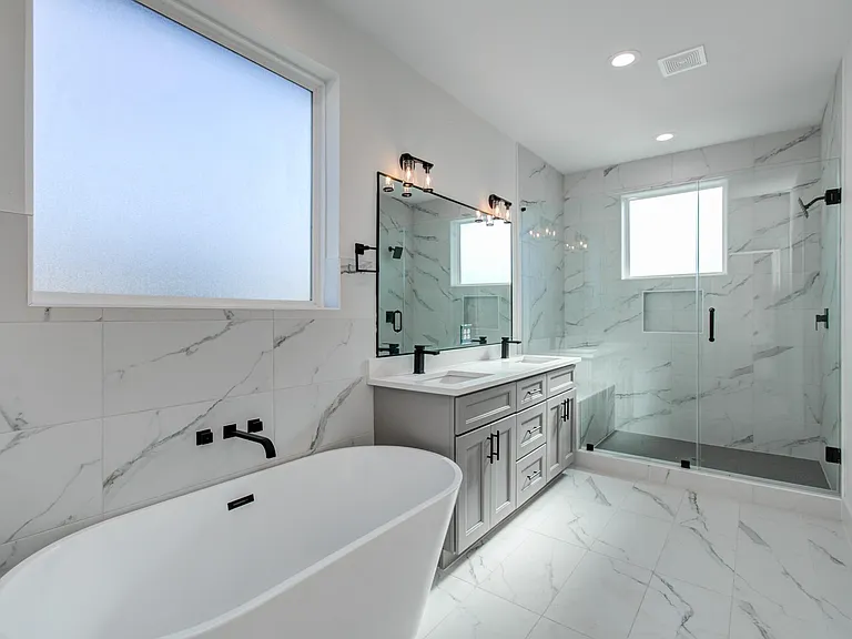 4425 Providence St — Photo 34