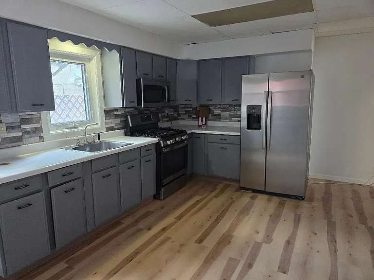 118 Regent St #118 — Photo 8