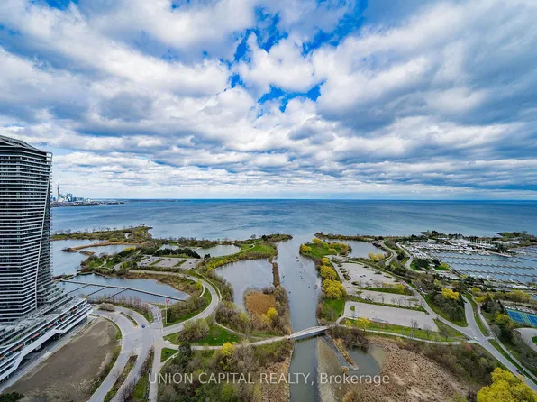 2212 Lake Shore Blvd W #Penthouse 02, Toronto, ON M8V 0C2