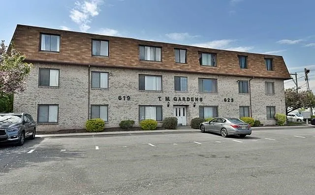 619-623 Schuyler Ave #304