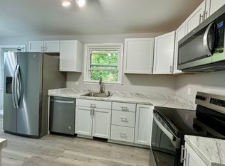 1707 Solomon Rd #B, Charlottesville, VA 22901