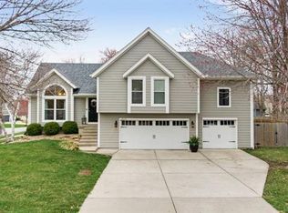 8020 W 147th St, Overland Park, KS 66223