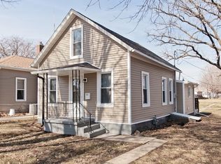 1120 B Ave NW, Cedar Rapids, IA 52405