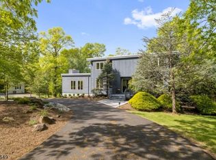 805 Starview Way, Bridgewater, NJ 08807
