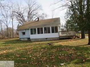 13301 Allen St, Bath, MI 48808