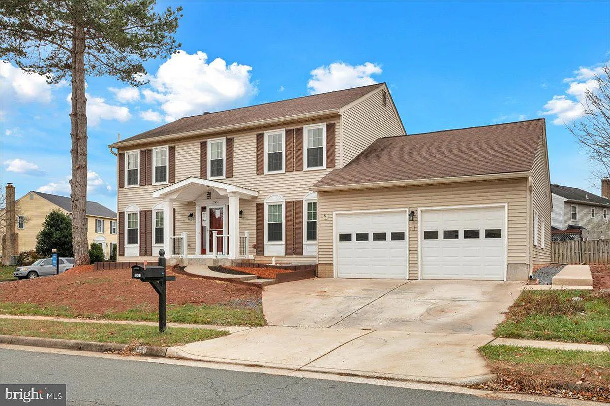 Crestbrook — Photo 1