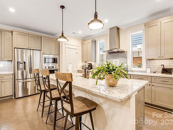 4th image of 536 Sweet Birch Park Ln