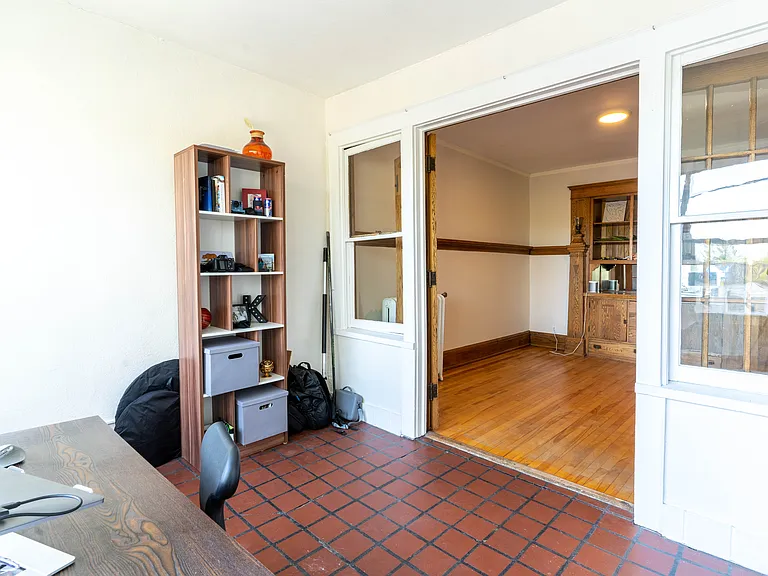 1110 W 25th St #302 — Photo 7