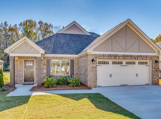 1635 Hidden Lakes Dr, Opelika, AL 36801
