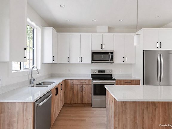 4th image of 3439 Trumpeter St #6