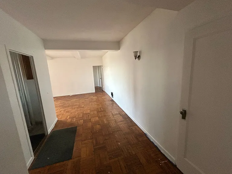 1595 Unionport Rd #3H — Photo 3