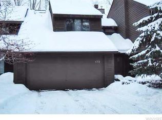 175 Breezewood Cmn, East Amherst, NY 14051
