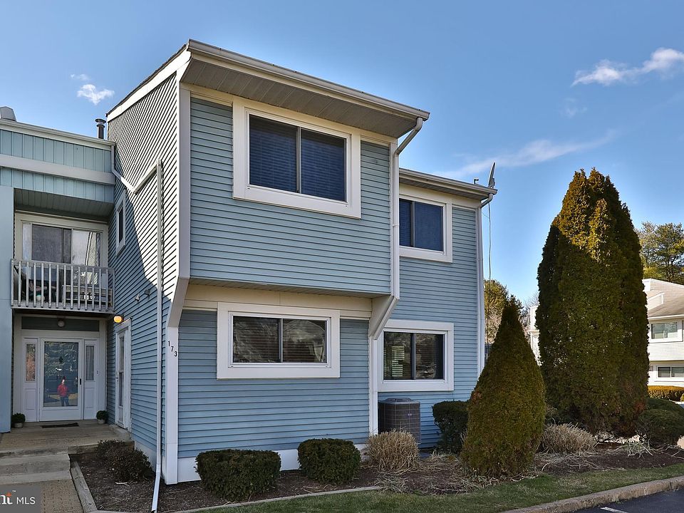 1st image of 173 Hillcroft Way