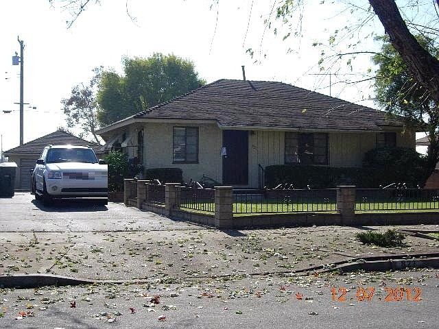 2nd image of 827 W H St