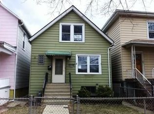 2049 N Kenneth Ave, Chicago, IL 60639