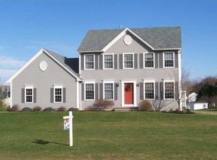 741 Close Cir, Webster, NY 14580