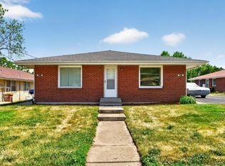 2611 Canterbury Ln, Rockford, IL 61101