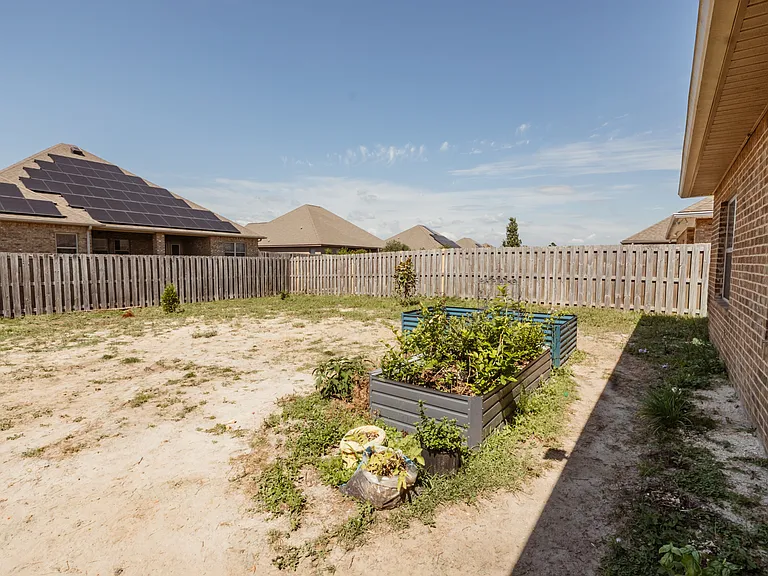 668 Teal St — Photo 24