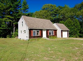 26 Fawn Dr, Wood River Junction, RI 02894