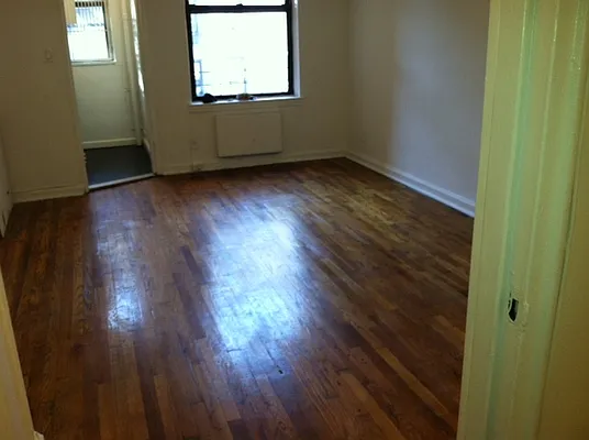 Rented by Eric Goodman Realty Corp | media 13