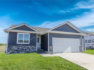 25103 Bluebird Cir, Adel, IA 50003