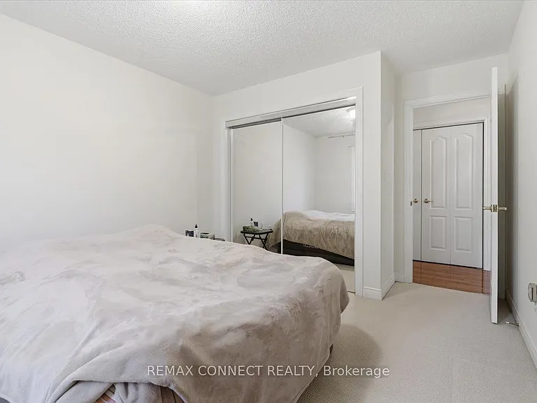 4 Sunrise Ct — Photo 13