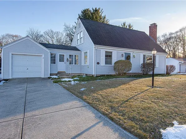 160 Hadde Ave, Cumberland, RI 02864