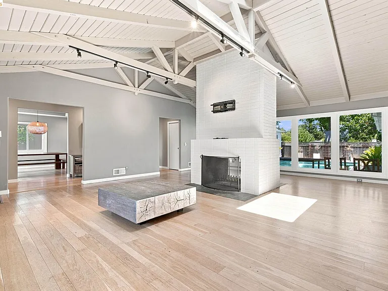 26 Dudley Ct — Photo 5